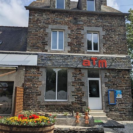 Auberge Des Trains Mythiques Chambres D'Hotes A Gouarec Au Pied De La Velodyssee Laniscat Extérieur photo