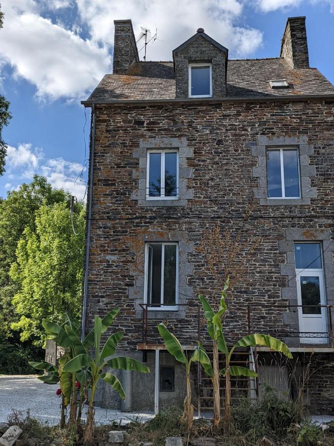 Auberge Des Trains Mythiques Chambres D'Hotes A Gouarec Au Pied De La Velodyssee Laniscat Extérieur photo