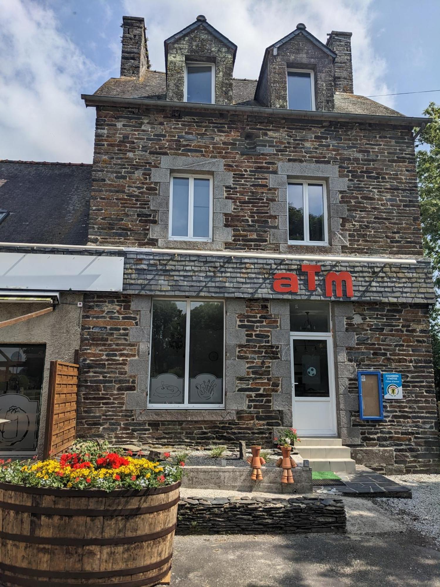 Auberge Des Trains Mythiques Chambres D'Hotes A Gouarec Au Pied De La Velodyssee Laniscat Extérieur photo
